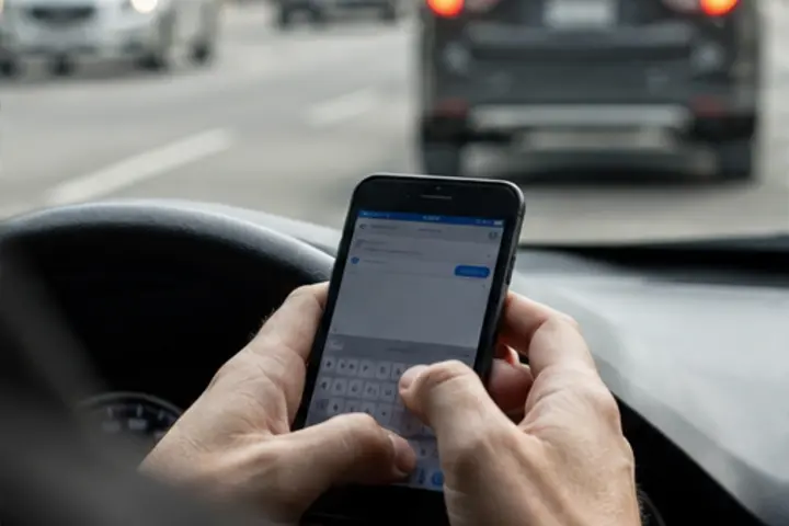 Texting while driving accident attorney for a Forest Hills crash